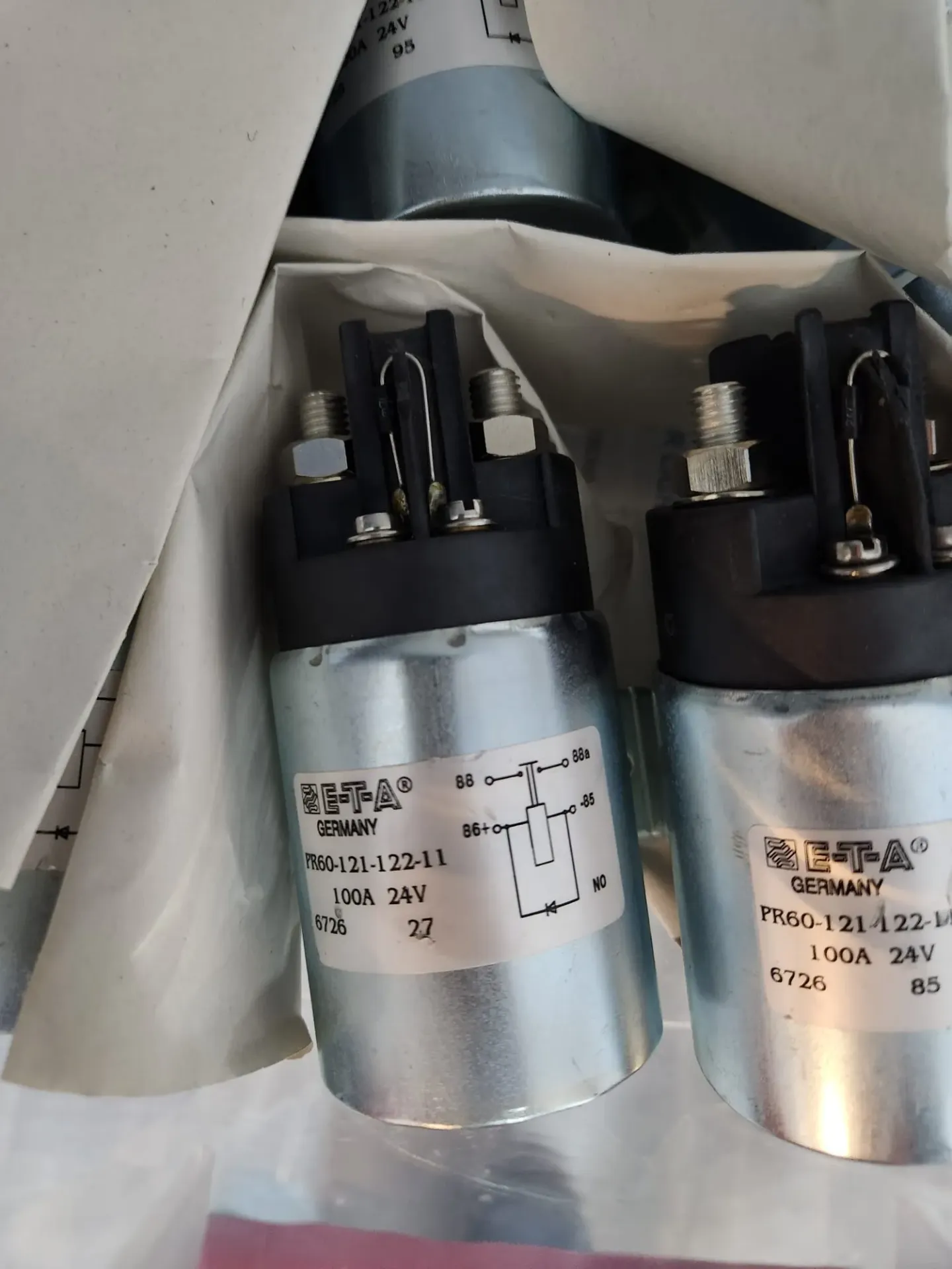 PR60-121-122-11, 24V-100A, RELAY