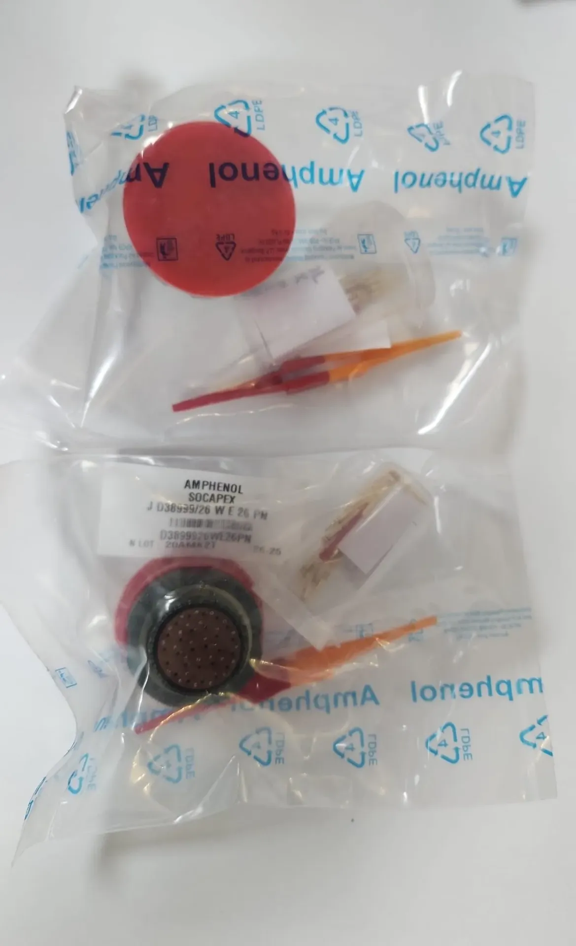 D38999/26WE26PN Connector