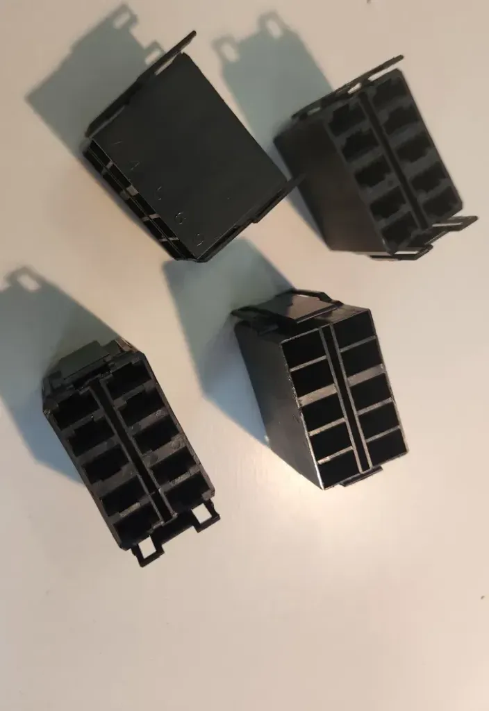 VC1-01, Connector